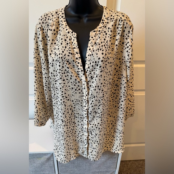 NYDJ Black and Cream 3/4 Sleeve Button Down Shirt - Picture 1 of 3